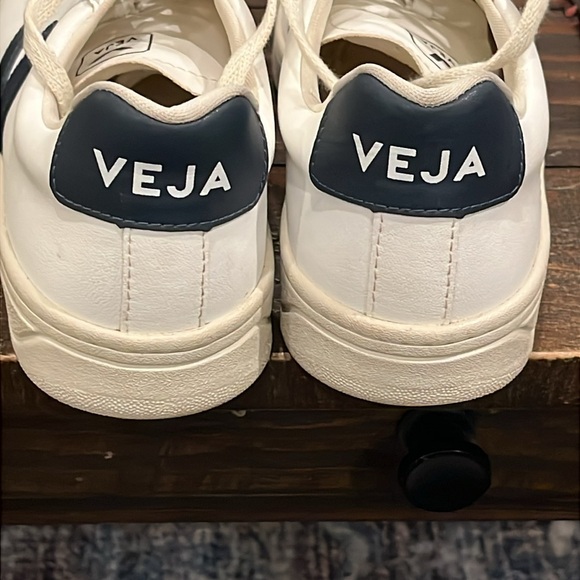 VEJA URCA CWL Sneakers - Picture 7 of 16